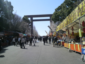 10/03/30 靖国神社参道の露店