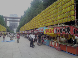 10/07/13 靖国神社みたま祭り参道露店